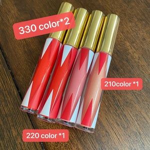 A set of 4 full-size lipglosses Estée Lauder